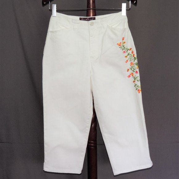 Gloria Vanderbilt white embroidered denim capri jeans - Picture 1 of 4
